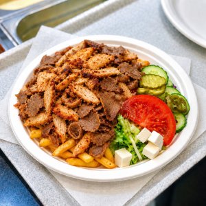 Kebab na talerzu super mega